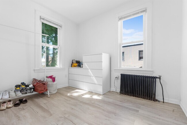 Photo - 4308 Grand Ave Unit 2