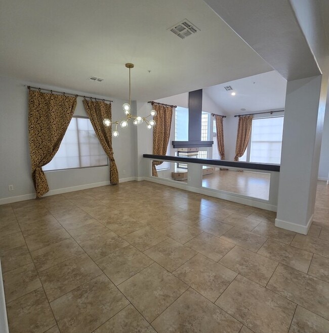 Photo - Stunning Resort style Home 5-bedroom Pool/Spa