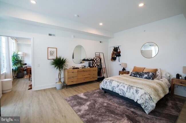 Photo - 1324 Frankford Ave Unit 407