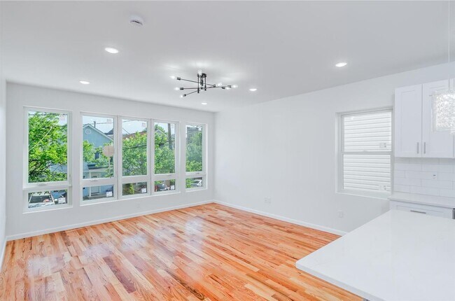 Photo - 85 Myrtle Ave