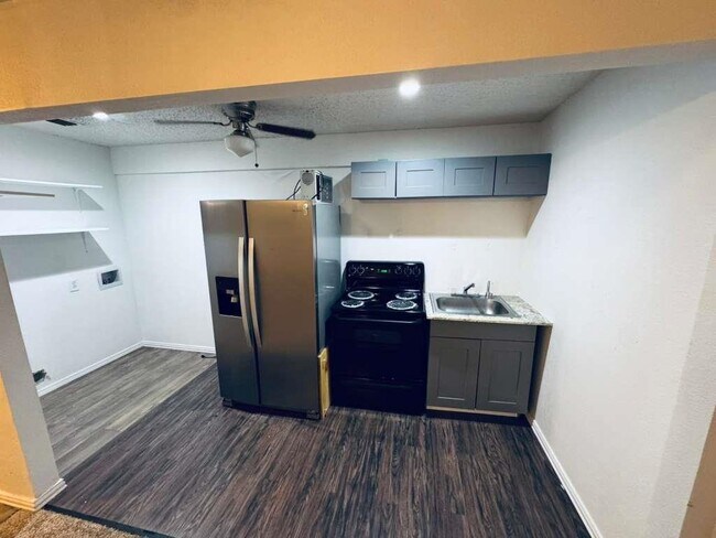 Photo - 8523 Ontario Loop