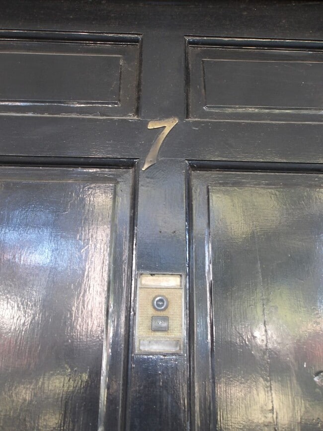 Building Photo - 4012 Southern Pkwy Unit 4012 Southern Parkway-7