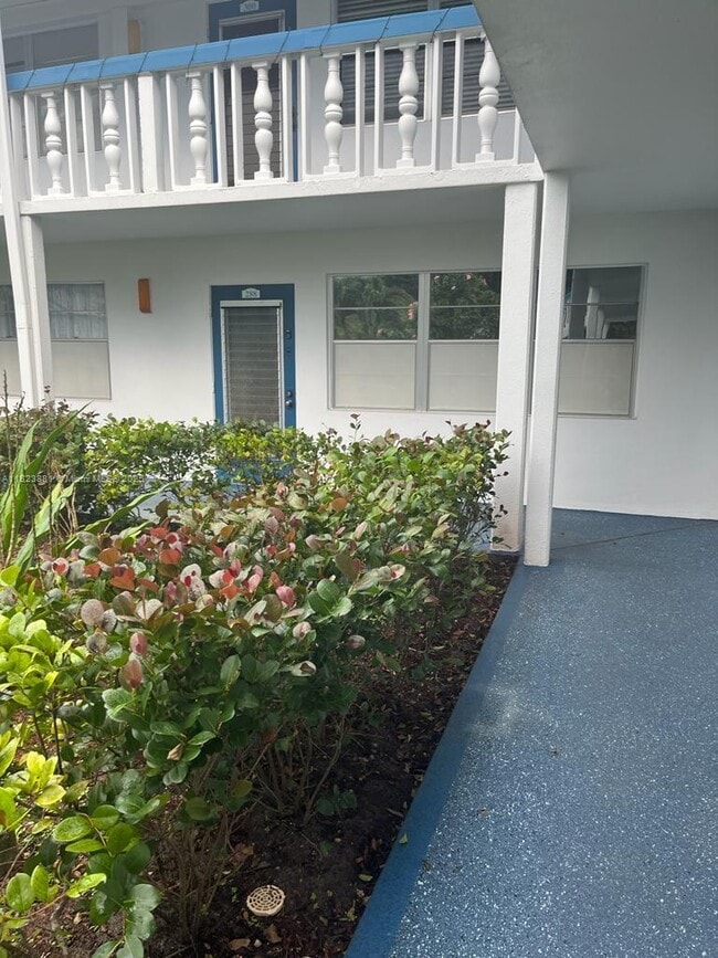 Building Photo - 288 North Dr Unit 288 Rental