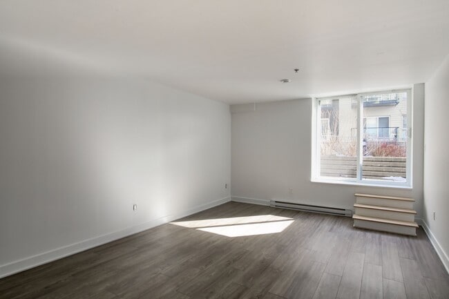 Photo - 9675 Av. Papineau Unit 13