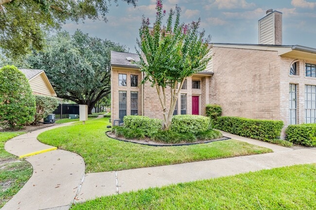 Photo - 1018 Memorial Village Dr Unidad 124