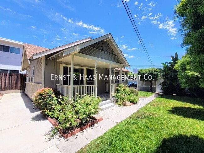 Building Photo - 1378 Loma Ave Rental