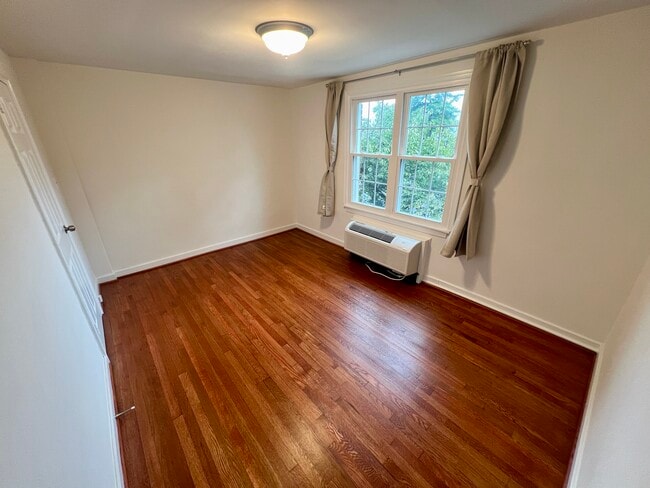 Photo - 310 Ashby St Unidad B