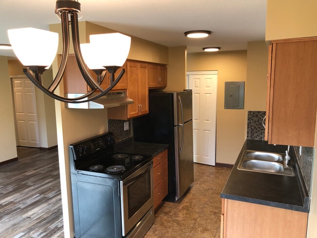 Photo - 800 6th St S Unit 800 6th Street South 2 Hopkins, MN 55343