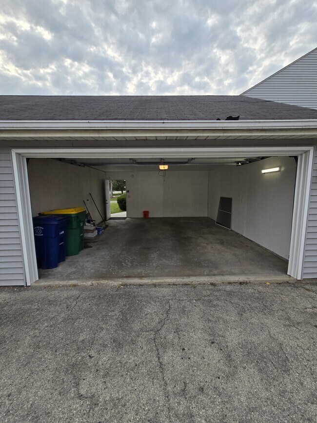 Photo - 2370 Manitowoc Rd