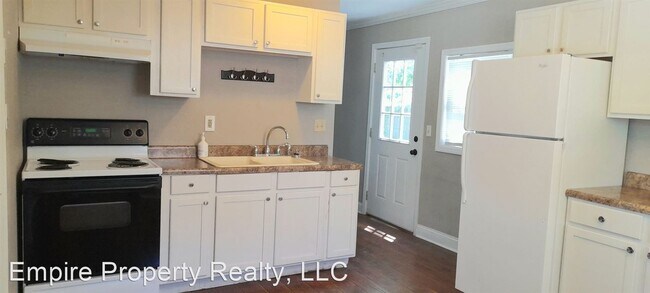 Photo - 3 br, 1 bath House - 4906 Golfview Drive