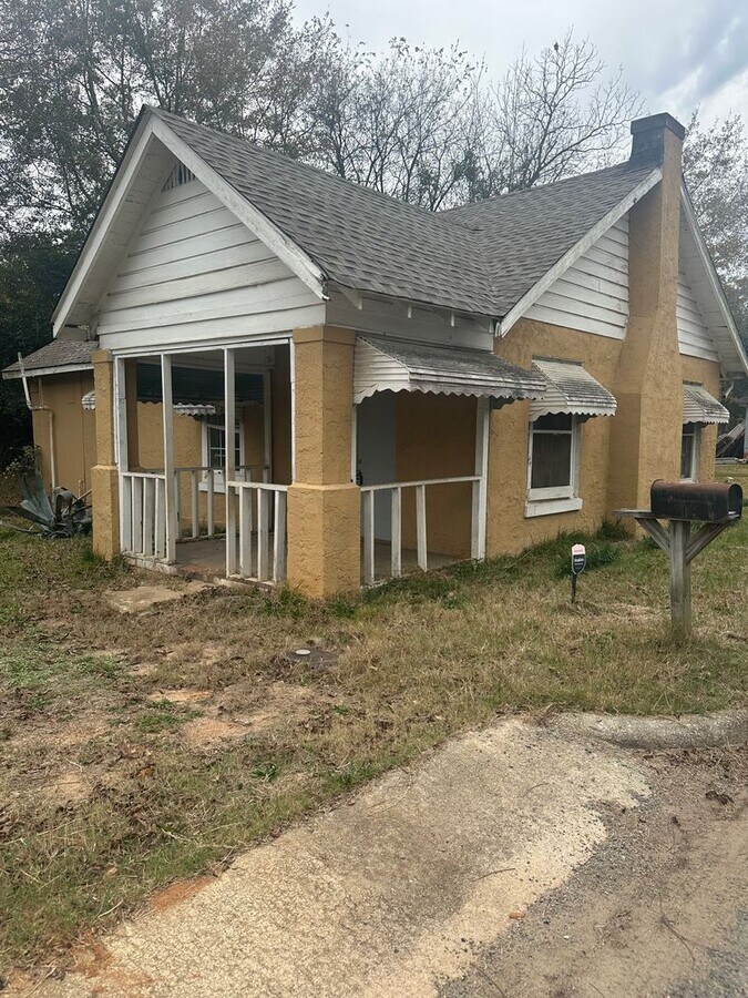 Photo - 594 Grenada Terrace