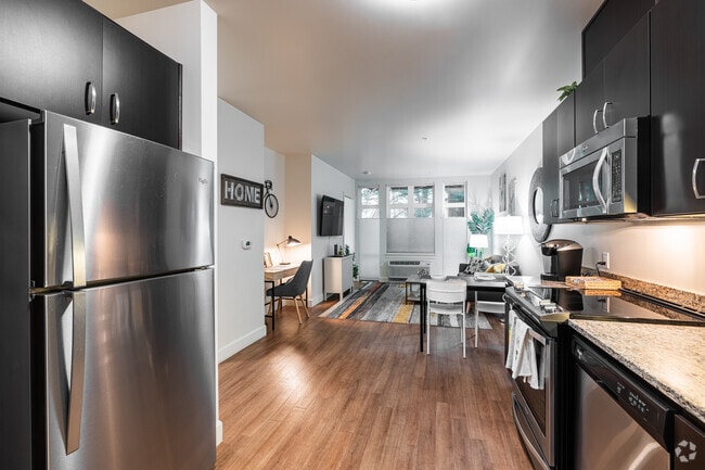1BR, 1BA - 669SF - Kitchen