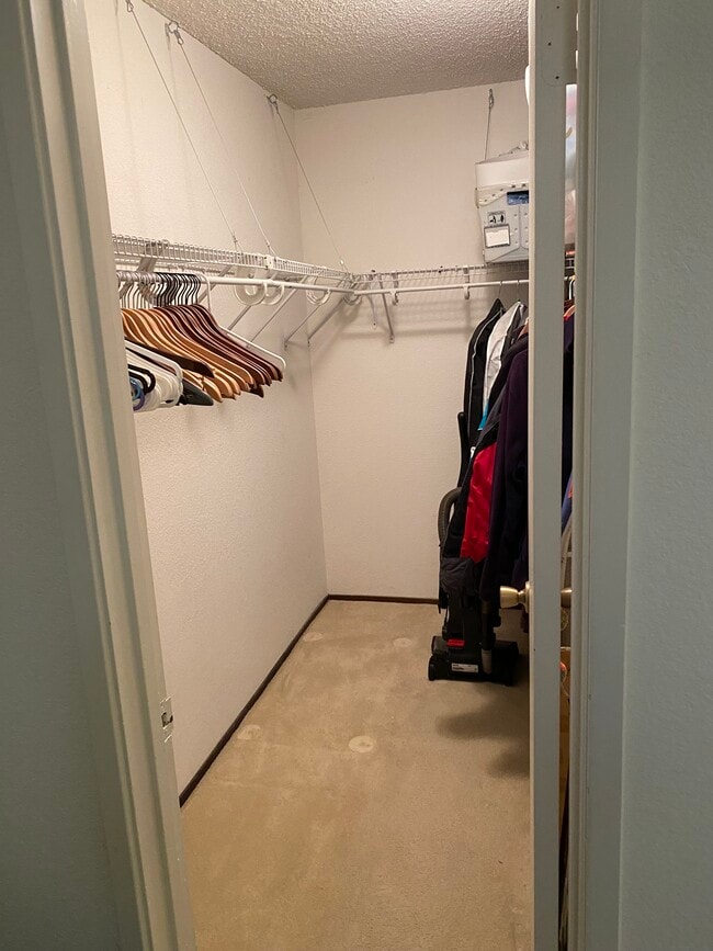 Photo - 45 Kenbrook Cir Unit Room for rent