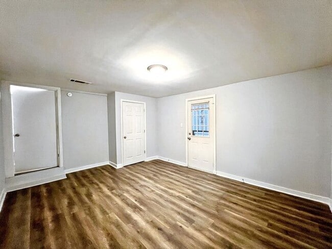 Photo - 4146 Rhodes Ave