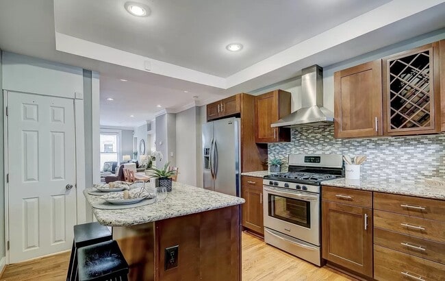 Photo - 23 N Curley St