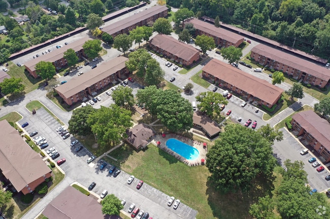Community - Brookwood Apartments