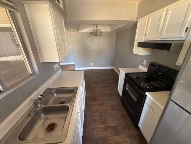 Photo - 10610 S 48th St Unidad 1073