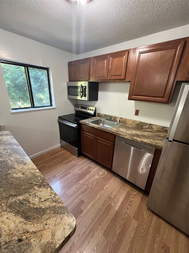 Building Photo - 7 Hudson Heights Dr Rental