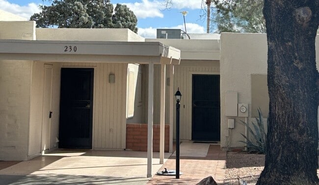 Building Photo - 230 N Calle Acuarela