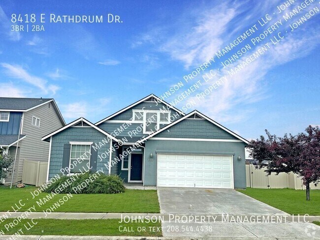 Building Photo - 2nd living room area above garage in this ... Rental