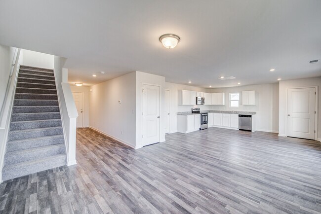 Photo - 300 Coverly Ct