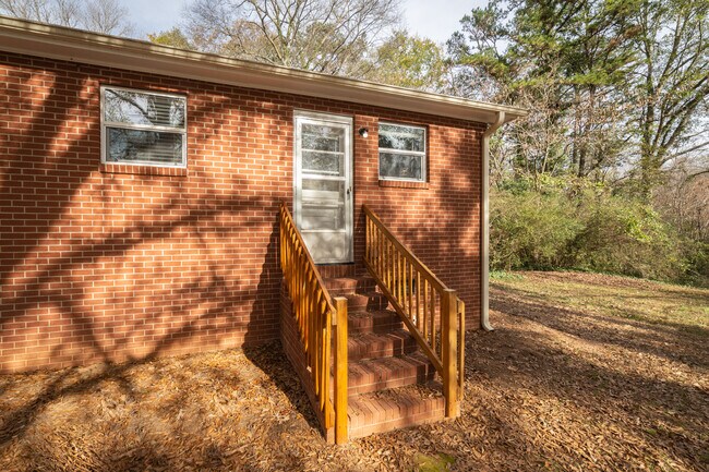 Photo - 291 9th Ave NW