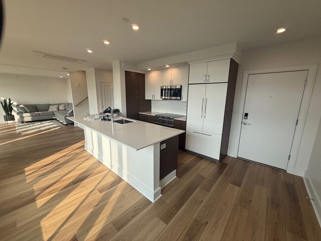 Photo - 1948 Washington St