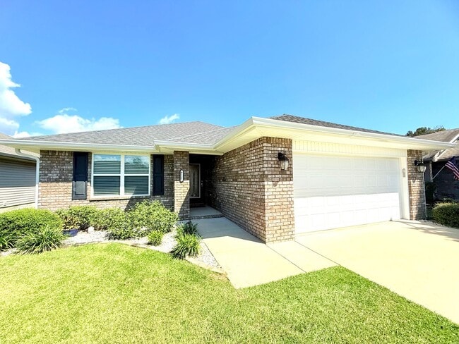 Building Photo - Spacious Home - Ashley Place