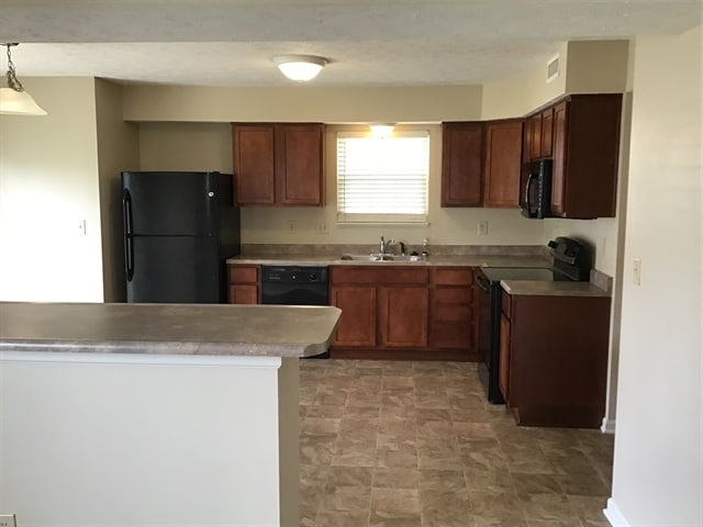 Photo - 5640 Rambling Dr