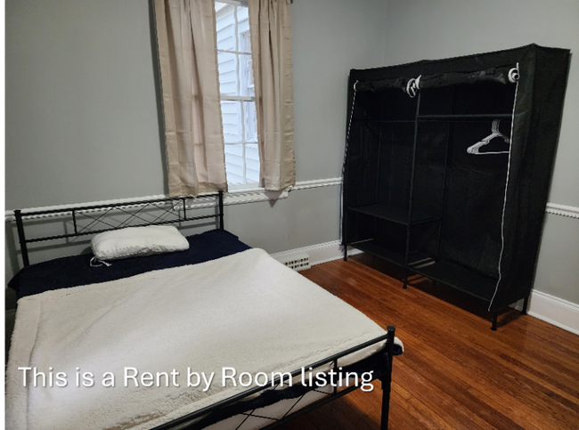 Photo - 558 Avent St