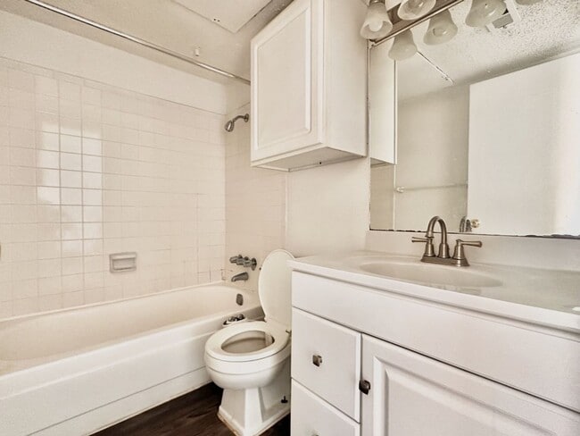 Photo - North Campus 1x1 @ University Quarters Unit B308