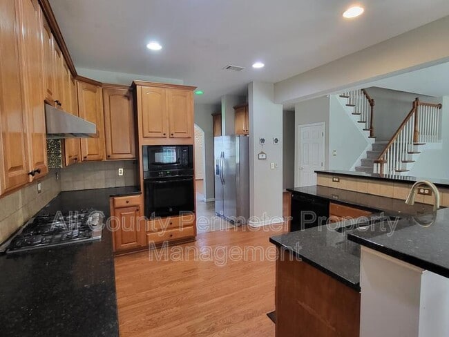 Photo - 380 Simonton Crest Dr SE