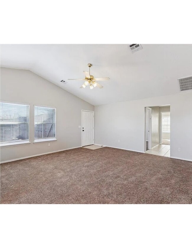 Photo - 604 Welston Cir Unidad 1