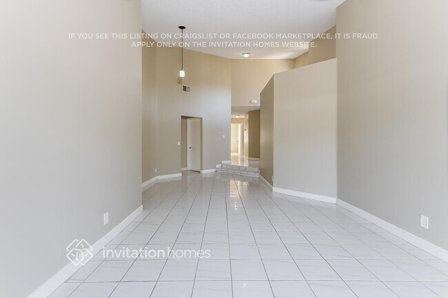 5808 Strawberry Lakes Cir