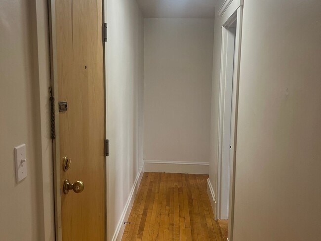 Photo - 248-250 N Main St Unit 19