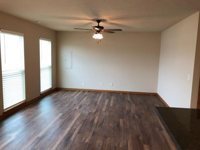 Photo - 3 bedroom, 2 1/2 bath Townhouse