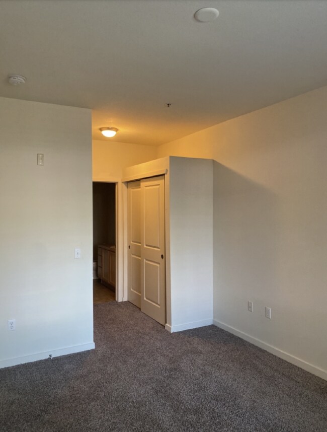Photo - Convenient and Spacious 2BR/2BA in Park Hill of Denver AVAIL 2/10 Unit 111