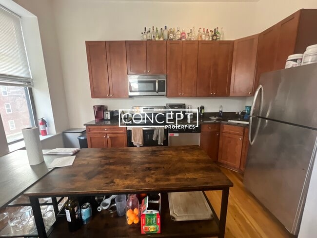 Photo - 168 Northampton St Unit 3