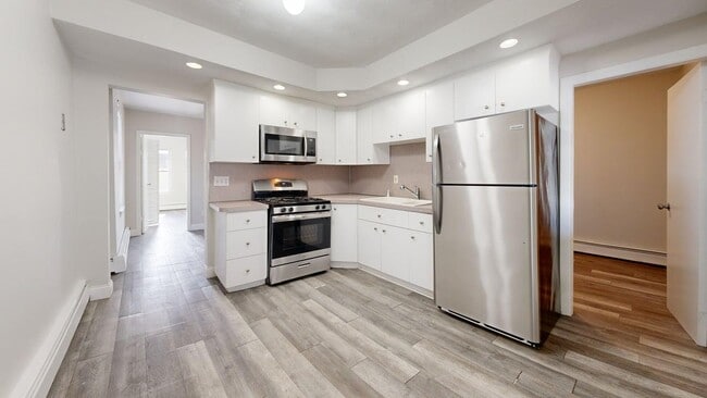 Building Photo - 16.5 Bremen St Unit 3