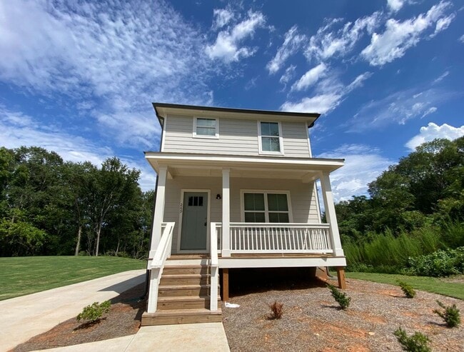 Building Photo - PRE-LEASING FOR AUGUST 2026! NEW CONSTRUCTION!