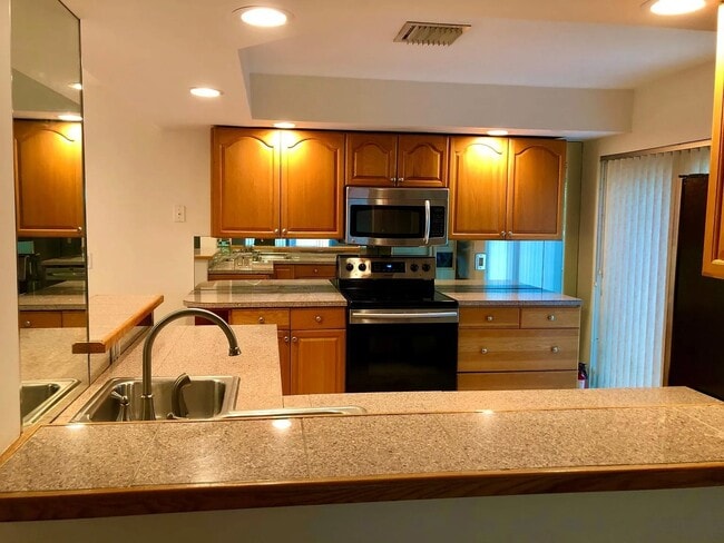 Photo - 3221 NE 15th St