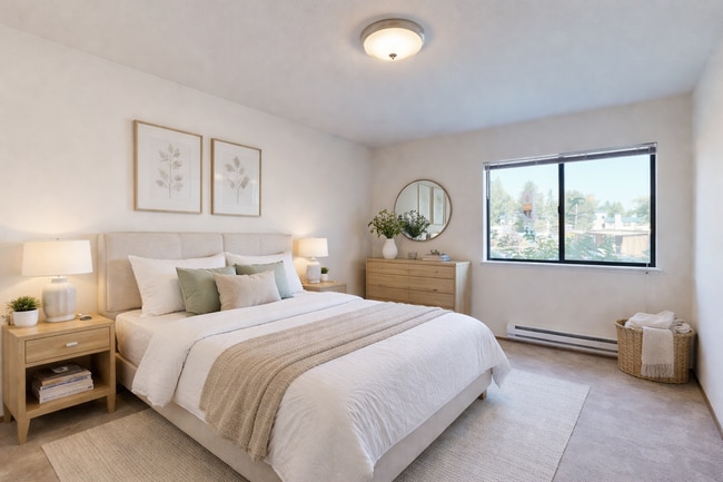 Photo - Lakeview Court Apartments