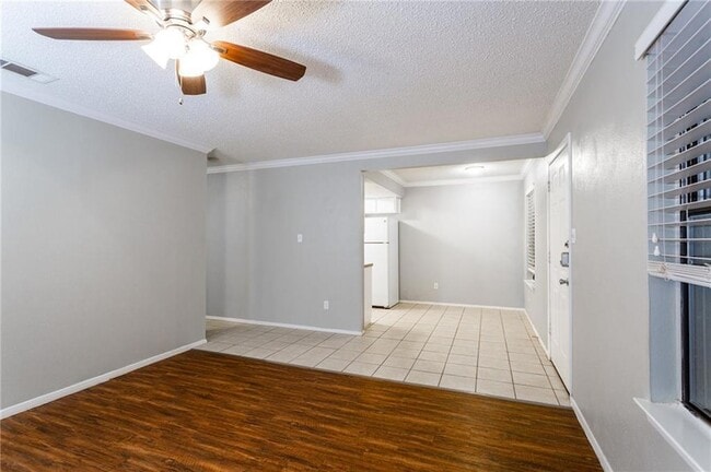 Photo - 11519 Pecan Creek Pkwy Unidad 17