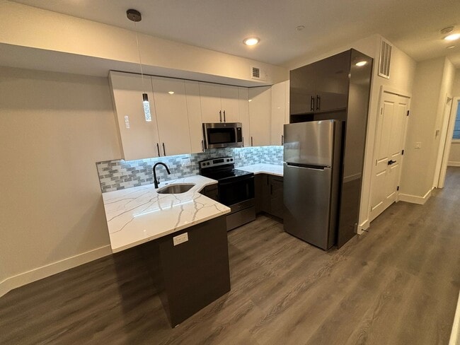 Photo - 713 N 42nd St