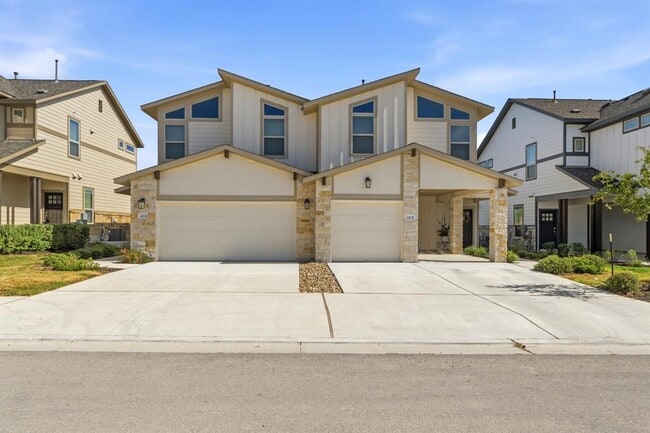 Building Photo - 2210 Cornfield Dr