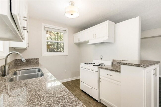 Photo - 10223 S Crenshaw Blvd Unit 03