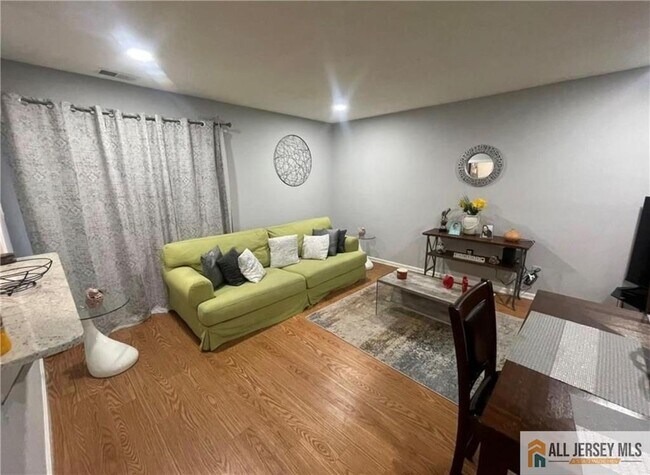 Photo - 103 Woodbridge Commons Way Unit 103