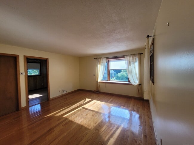 Photo - 5 Laurel Dr