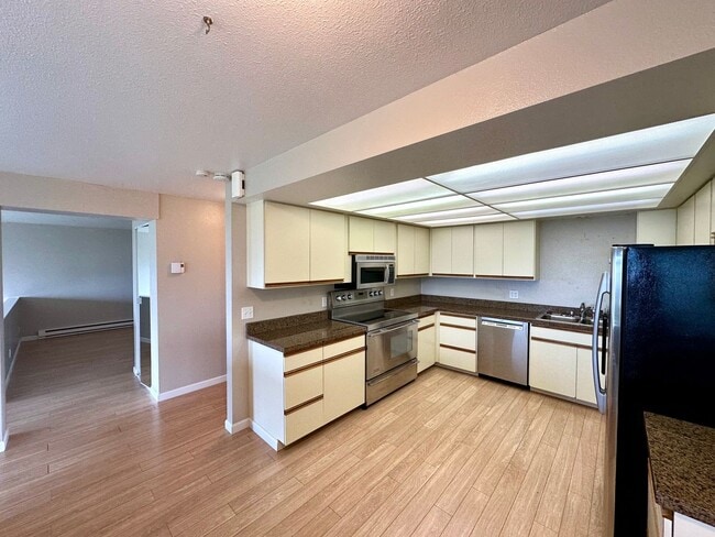 Photo - 600 S State St Unit 101