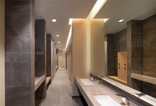 Photo - 16385 Biscayne Blvd Unit 519